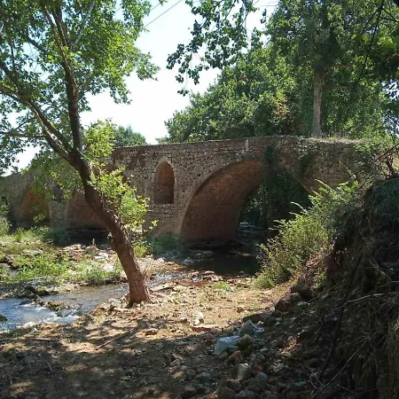 Chalet ευμορφο σαν παραμύθι αμυγδαλια